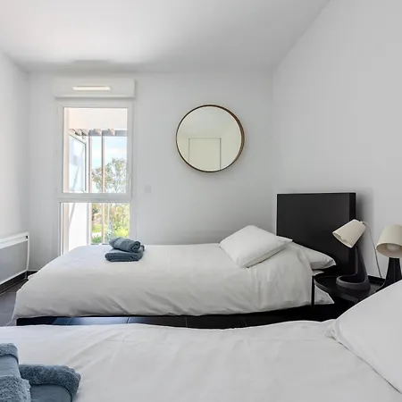 Vue 50m Des Salins Piscine 2 Parkings Terrasse Hyeres